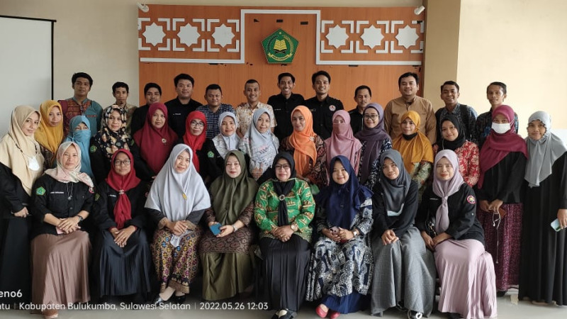 Humas MTs Muhammadiyah Kajang Ikuti Rapat Evaluasi Kinerja Kehumasan