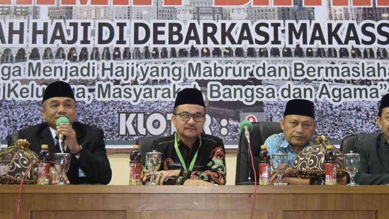 Kakankemenag Sinjai Bersama Rombongan Sambut Kedatangan Jamaah Haji