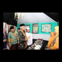 Kunjungan Bupati Malili Di Stand Pameran Sidrap