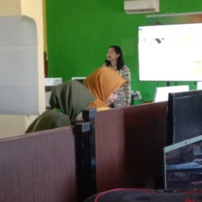 Guru TIK MTs Al Abrar Antusias Ikuti Pelatihan TIK MTs PDWK