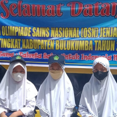 Tiga Siswi MTsN 1 Bulukumba Ikut Seleksi OSN Tingkat Kabupaten