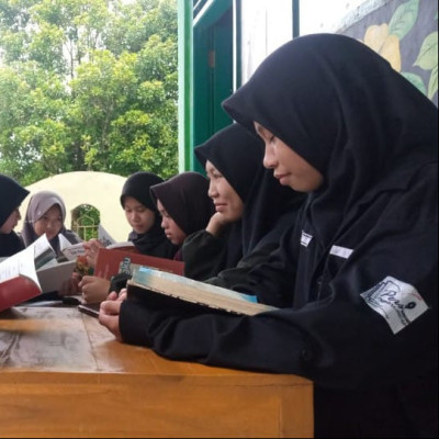 Peringati Hari Buku Nasional 2022, Siswa MA PP Nurul Falah Bulukumba Lakukan Ini