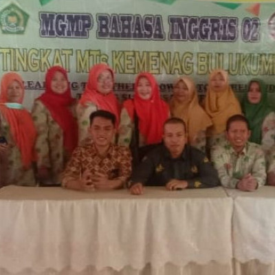 Guru MTsN 5 Bulukumba Antusias Ikuti MGMP Bahasa Inggris, Rumuskan Soal HOTS LOTS dan MOTS