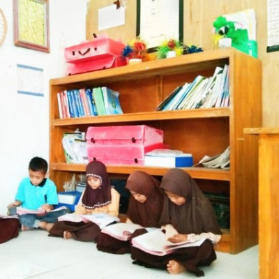 Pentingnya Penerapan Budaya Literasi pada Siswa Mis Al-Khaerat Tudonro