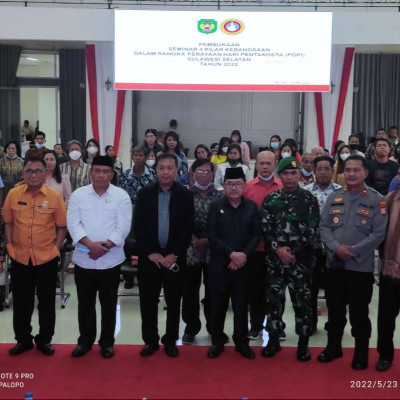 Jadi Pemateri Seminar 4 Pilar Kebangsaan Dalam Perayaan Pentakosta (PGPI) Sulsel 2022, Begini Penjelasan H.M Rusydi Hasyim.