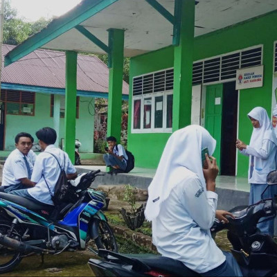 Viral !! Siswa MA Darul-Qalam, Videokan diri sendiri?