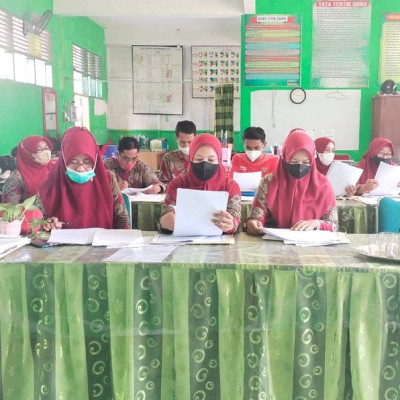 MIN 2 Sinjai Langsungkan Pemeriksaan Hasil Ujian Madrasah