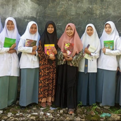 Berhasil Menyelesaikan Tantangan, Siswa MA PP Nurul Falah Bulukumba Siap Terbitkan Buku