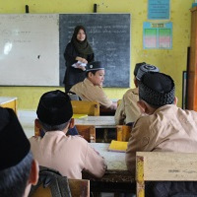 Kamad MIN 8 Bone Arahkan Mahasiswa