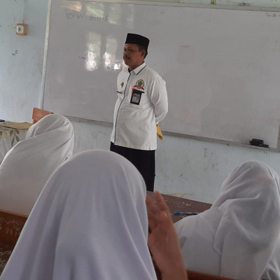 Pengawas Madrasah Puji Kerja Panitia Ujian MAN 2 Bone