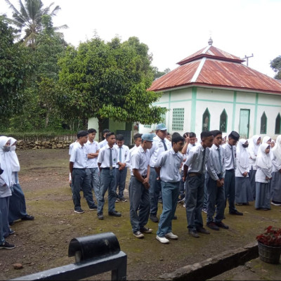 Panitia Ujian PAT MA. Darul-Qalam Sampaikan Tata Tatib dan Motivasi