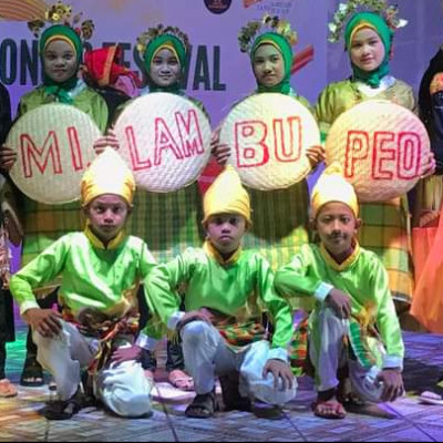 Siswa MIS Lambupeo Turut Tampillkan Tari Pattapi Pada Festival Tari Kreasi