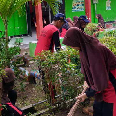 Usai Senam Siswa MTsN 1 Bulukumba Laksanakan Tugas Sesuai Jadwal