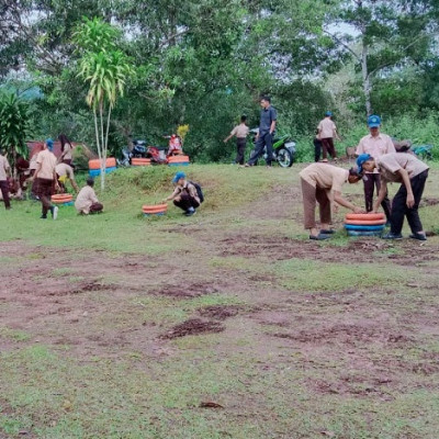 MTs Nurul Abyad Wujudkan Madrasah Budaya Lingkungan Dengan Jumat Bersih