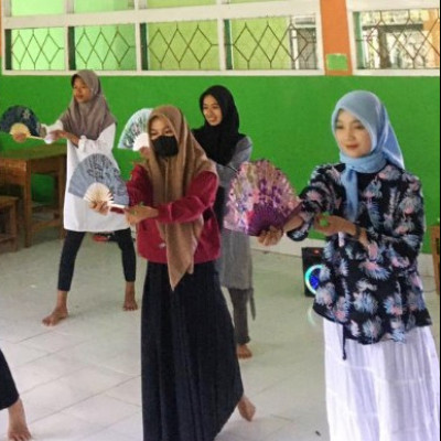 Siswa MTsN 3 Bulukumba Antusias Latihan Tari