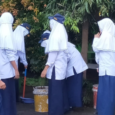 Menumbuhkan Jiwa yang Sehat, Siswa MTsN 1 Bulukumba Laksanakan Tugas Sesuai Jadwal