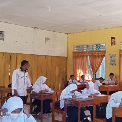 Begini Hari Pertama Ujian PAT Di MTs Muhammadiyah Songing