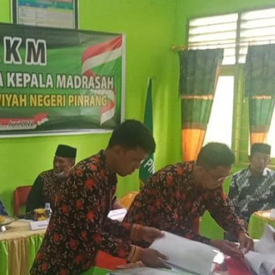 Penilaian Kinerja Kepala MTsN Pinrang