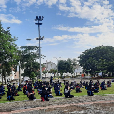 Tetap Konsisten Siswa MTsN 1 Bone Latihan Tari untuk Opening Ceremony MTQ Sulsel