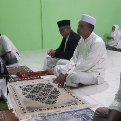 Kepala KUA Timur Hadiri Pembukaan Kajian Zikir