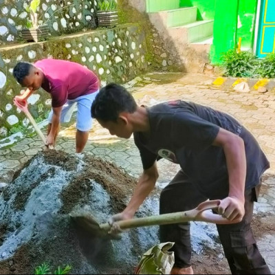 Wakamad Bidang Sapras MTs Muhammadiyah Songing Adakan Perbaikan Dan Penambahan Ruang Gudang