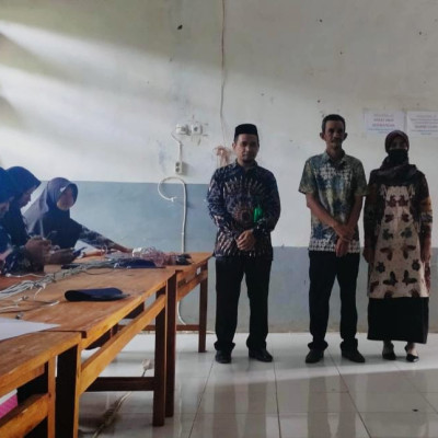 Pengawas Madrasah Pantau Pelaksanaan PAT di MA Tengah Lembang