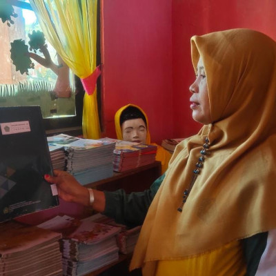 Tarik Minat Peserta Didik, Pengelola Perpustakaan MIN 1 Bulukumba, Edukasi Tata Letak Perpustakaan