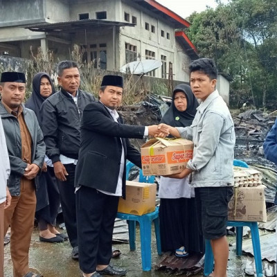 Peduli Sesama, KUA Kec. Sinjai Borong Kunjungi Korban Musibah Kebakaran