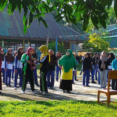 Tingkatkan Aktivitas Fisik dan Imun Tubuh, MTsN 5 Bulukumba Adakan Senam Bersama