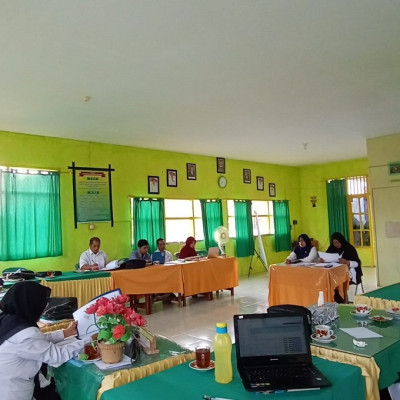 PTK MTs Muhammadiyah Balangnipa Laksanakan Rapat Sebelum Pengumuman Kelulusan