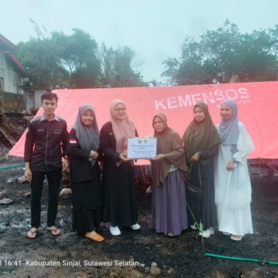 Kunjungi Korban Kebakaran Srikandi Humas Kemenag Sinjai Serahkan Bantuan