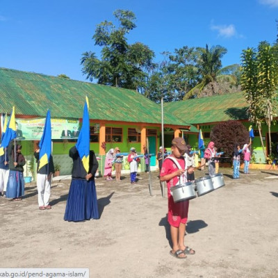 Tingkatkan Kemampuan Seni Musik, MIN 3 Kembali Latihan Drumband Pertemuan Ke-10