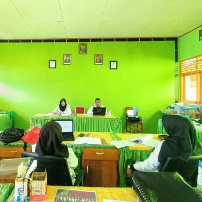 Bahas Kenaikan Kelas dan Evaluasi Kinerja, MIN 3 Sinjai Gelar Rapat