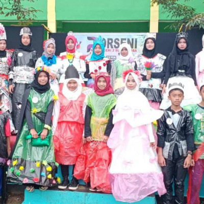 Lomba Fashion Show Bertema Daur Ulang Tutup Kegiatan Porseni Di MTsN 2 Bulukumba