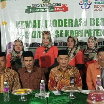 Kakan Kemenag Pinrang Buka Kemah Moderasi MAN Pinrang