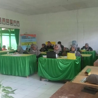 Disiplinkan Tupoksi, Warga MA Al-Ikhwan Pasir Putih Gelar Rapat Pembagian Tugas