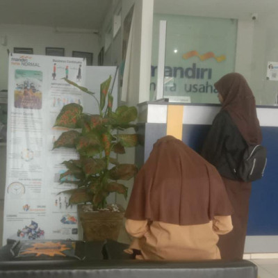 Pencairan PIP hari Kedua dan Ketiga Siswa MTsN 2 Bulukumba Berjalan Lancar