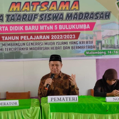 Wakamad Humas MTsN 5 Bulukumba Pimpin Doa Penutupan MATSAMA