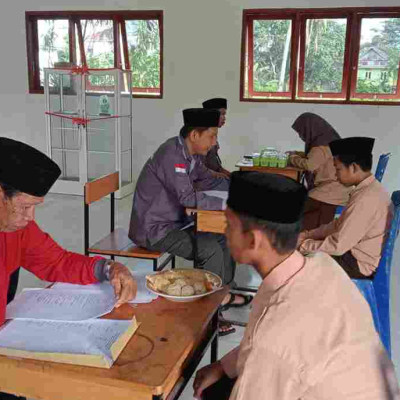 MA Uloe Uji Kompetensi Siswa Masuk Kelas Unggulan