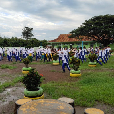 Budayakan Hidup Sehat, MTs Bacari Gelar Senam Pagi