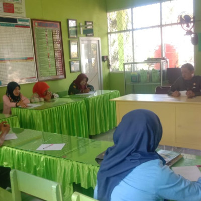 Kamad MTs Bacari Gelar Rapat Pemilihan Tim Pengembang Kurikulum