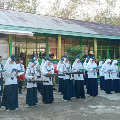 Tanamkan Kedisiplinan, Pesan Pembina Upacara Di MTsN 2 Bulukumba