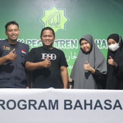 Perkuat Bahasa Inggris, Santri Pesantren Al Haris Bertolak ke Kediri