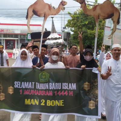 MAN 2 Bone Putihkan Pawai 1 Muharram 1444 Hijriah