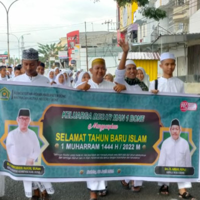 MAN 1 Bone Meriahkan Pawai 1 Muharram 1444 H