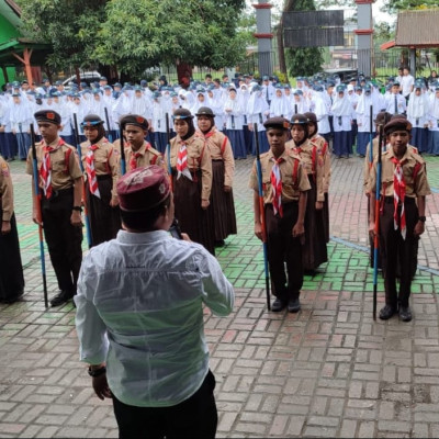 Lepas Peserta JAMNAS dan Kemah Kwarran Gantarang, Kepala MTsN 1 Bulukumba Sampaikan Ini