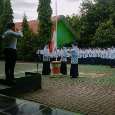 Kibarkan Merah Putih dengan Jiwa Patriotisme, Amanah Wakamad Akademik MTsN 1 Bulukumba