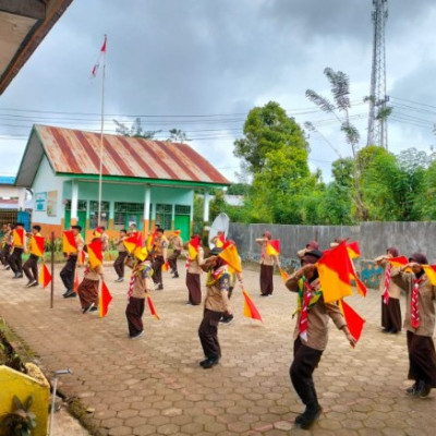 Antusiasme Ambalan Pramuka MA Tengah Lembang Lakukan Latihan Semaphore