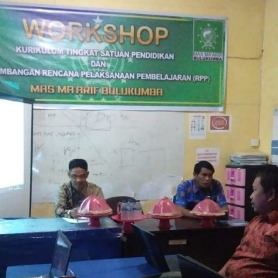 Guru MA Ma'arif Bulukumba Ikuti Workshop Pengembangan Kurikulum dan RPP