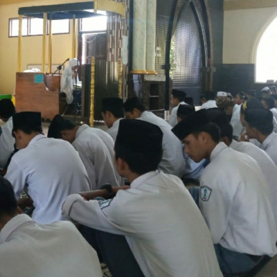 Rutin Ikut Program Kultum, Siswa Baru MTs PP Nurul Falah Sudah Mulai Terlatih Berdakwah